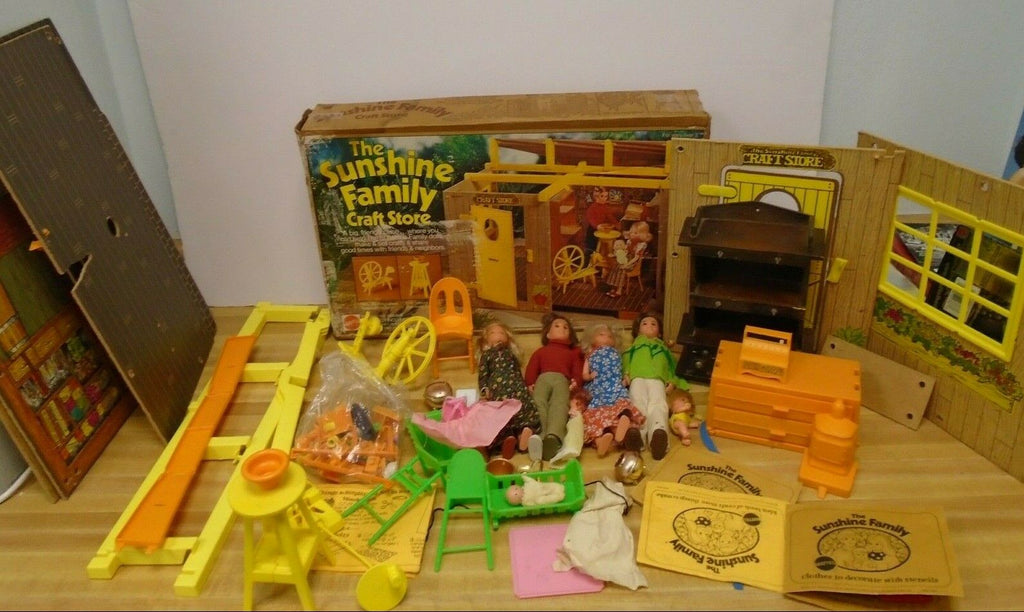 Vintage Mattel The Sunshine Family Lot 6 Figures Craft Store 9266 Accessories