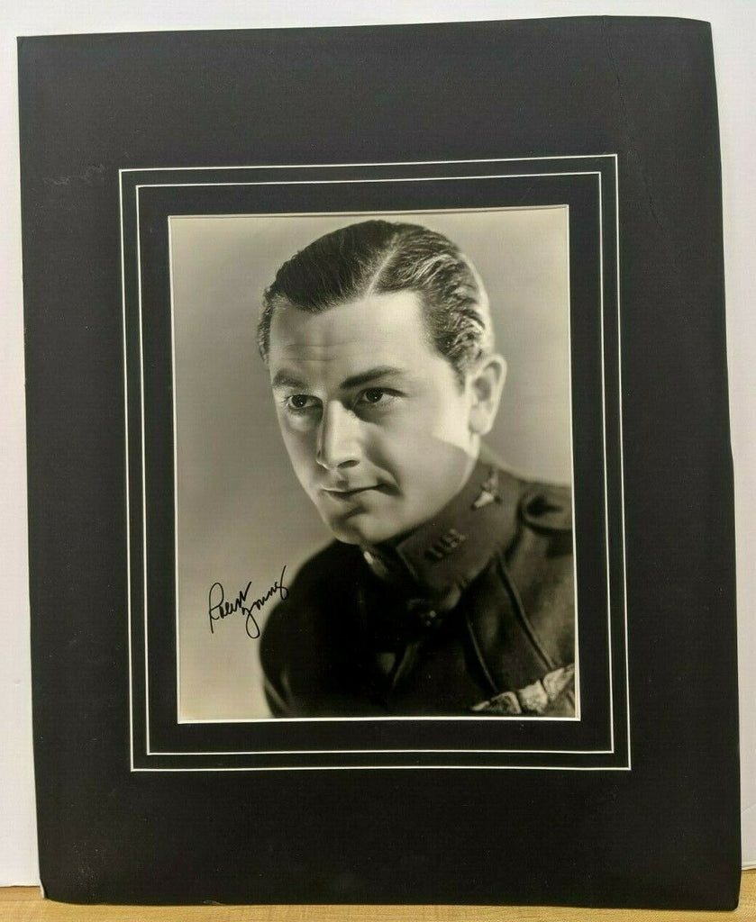 Robert Young Autographed Signed 14x11" In 16x20" Mat w/COA