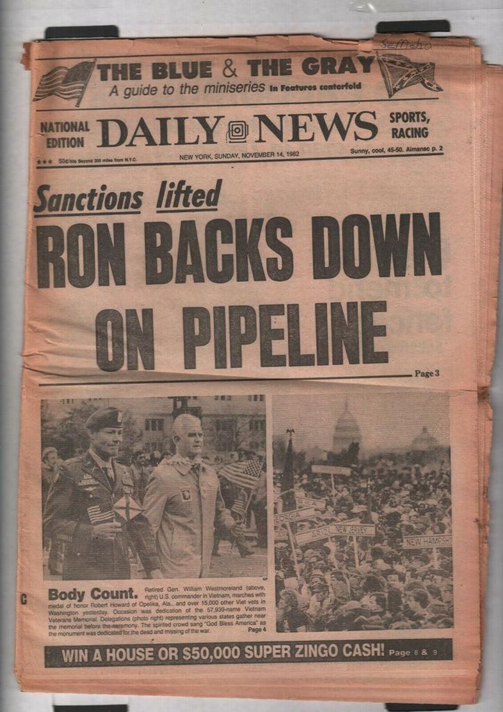 Daily News Mag NFL & General William Westmoreland November 14, 1982 010820nonr