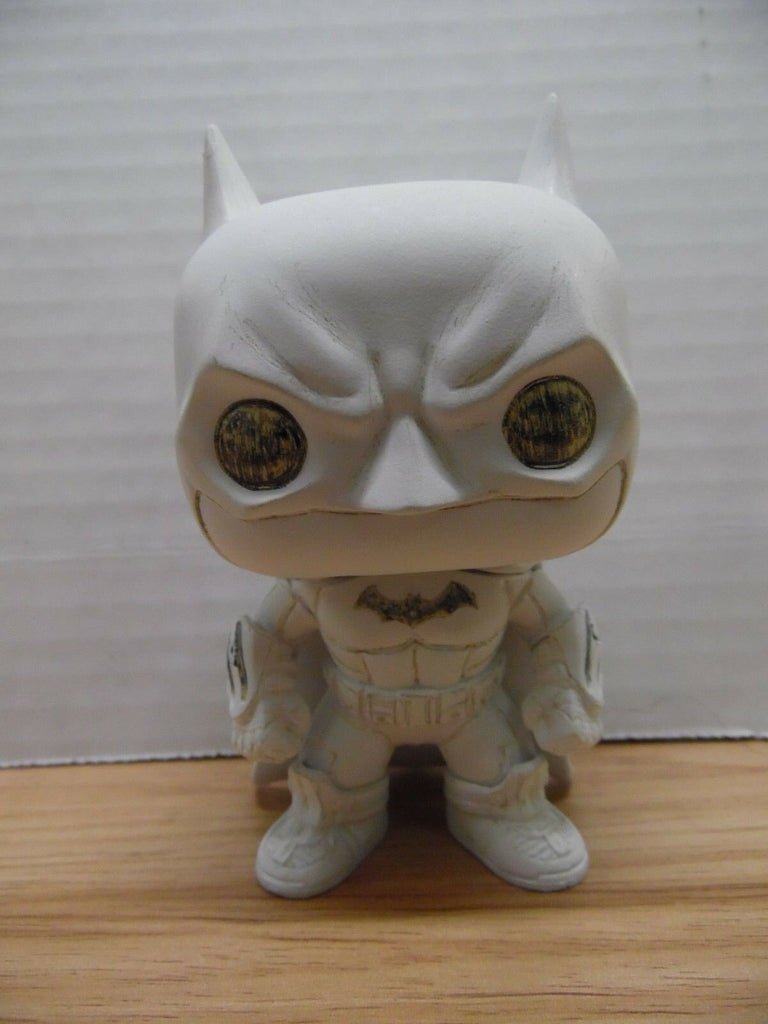 Unbranded Batman White Reborn Customs Custom Funko Figure 011018CFP