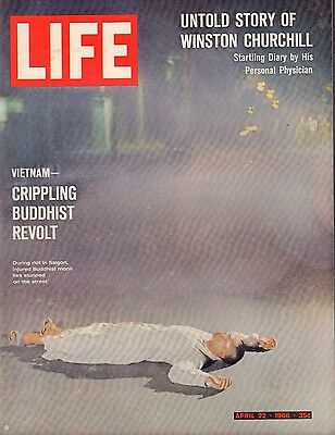 Life Magazine April 22 1966 Birthday Vietnam Buddhist Revolt VG 050316DBE