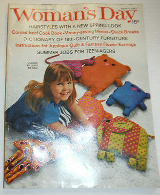Woman's Day Magazine Cuddle Pillows To Sew March 1967 121314R