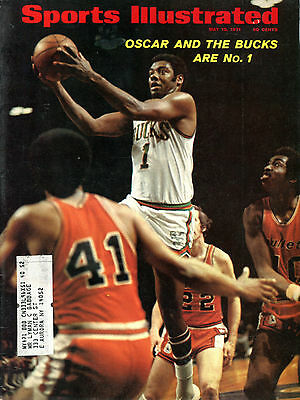 Sports Illustrated Magazine May 10 1971 Oscar Robertson Bucks EX 052616jhe