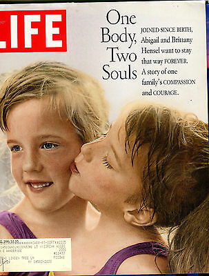 LIFE Magazine April 1996 One Body, Two Souls EX 081716jhe