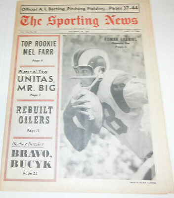 The Sporting News Magazine Johnny Unitas & Roman Gabriel Dec 1967 NO ML 072914R