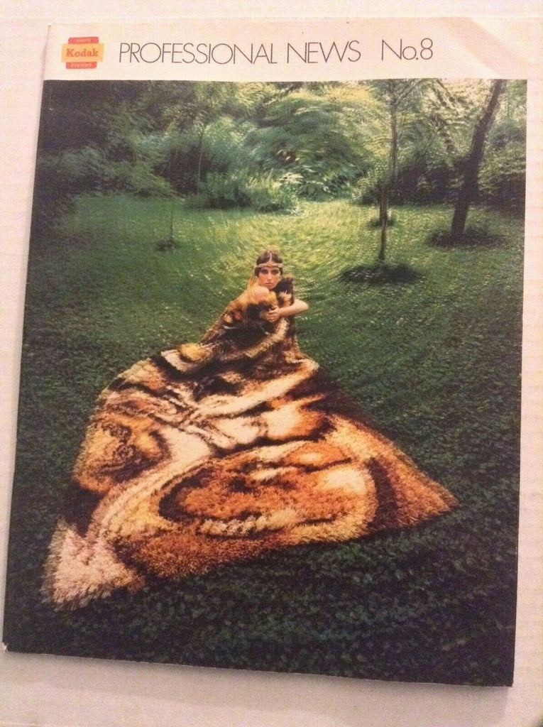 Kodak Professional News Korean Or Chinese Mag No.8 Woman In Blanket 082819nonrh