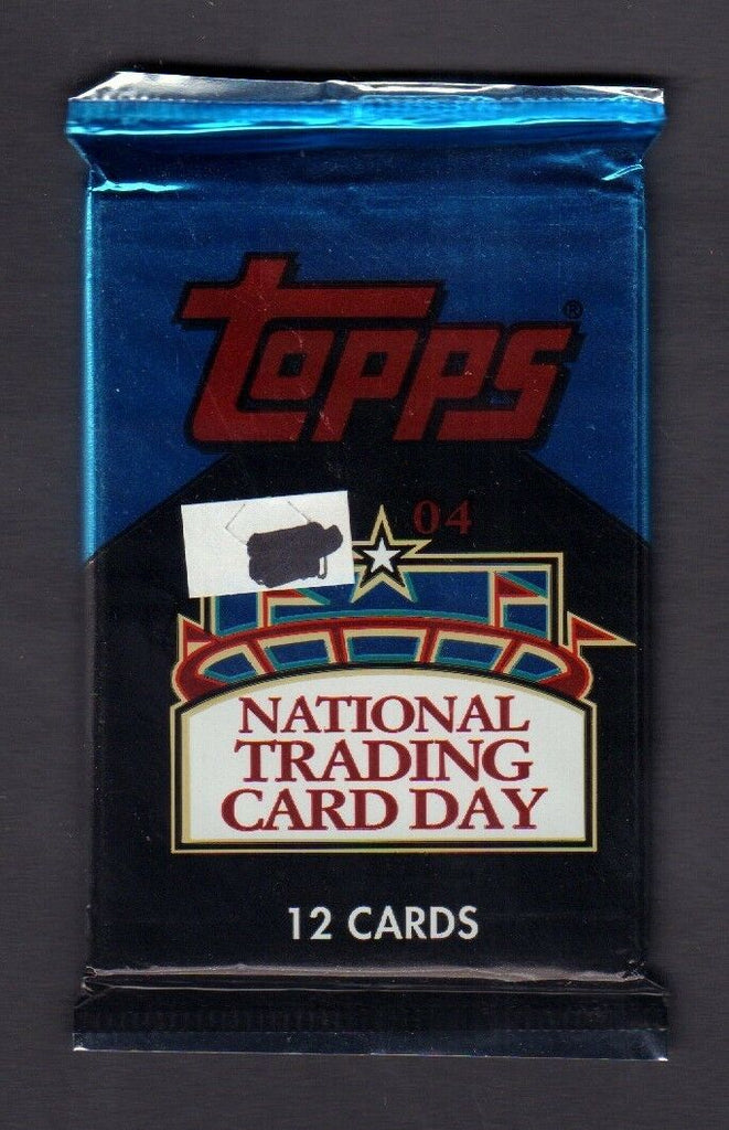 2004 Topps Sealed Pack National Trading Card Day 12 Cards jh60
