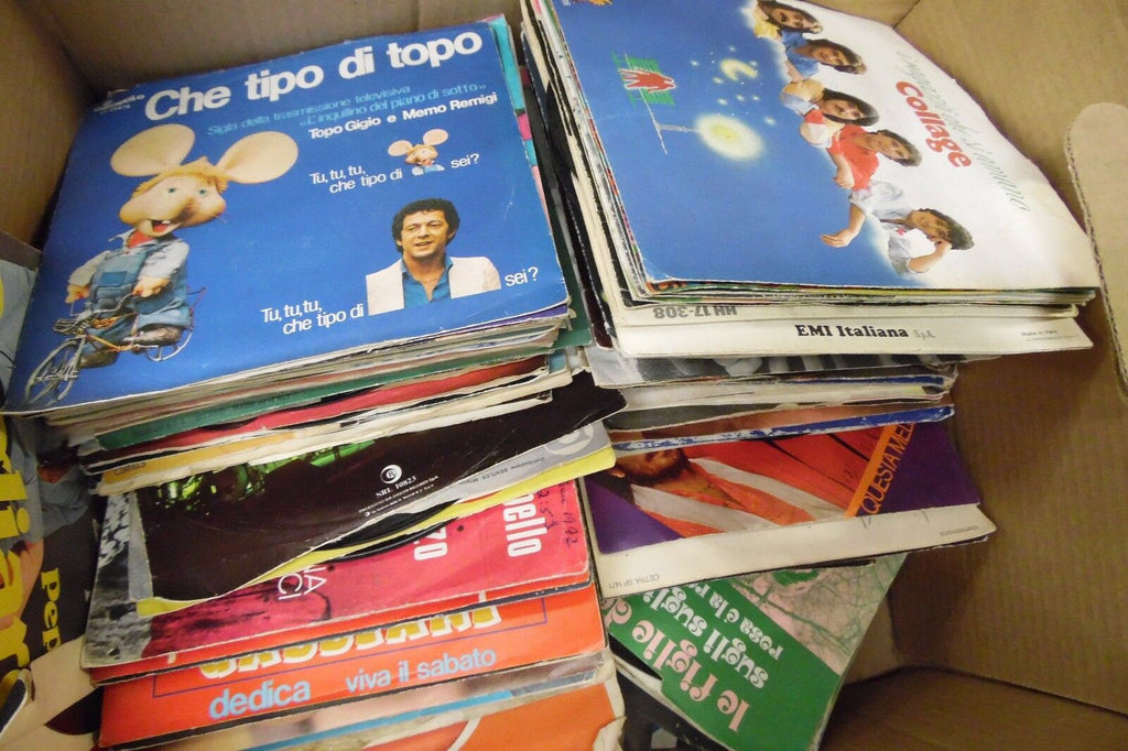 Lot of 141 Different 45rpm Vinyls w/ Picture Sleeves 0723ELDB