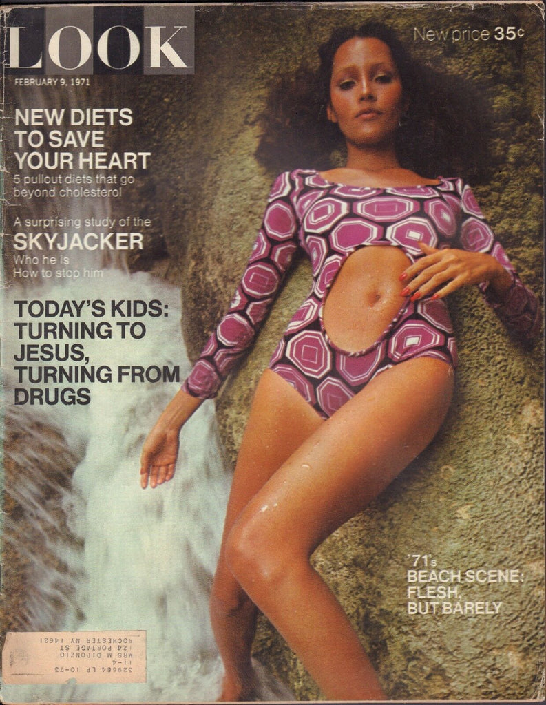 Look February 9 1971 Beach Scene: Flash, But Barley w/ML Gd 010217DBE